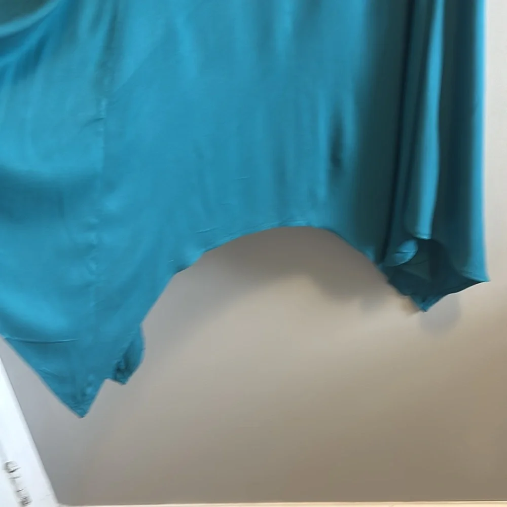Torrid Mini Challis Turquoise Cold Shoulder Handkerchief Hem Dress, Size 1x - Picture 7 of 10